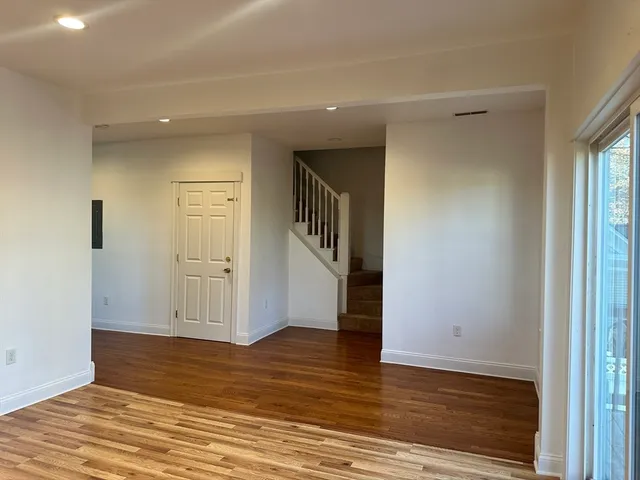 $2,700 | 283 Broadway, Unit 2, Methuen, MA 01844