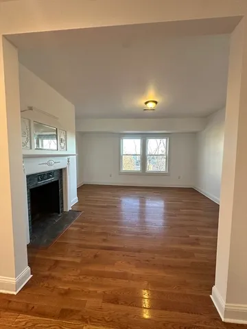 $2,700 | 283 Broadway, Unit 2, Methuen, MA 01844