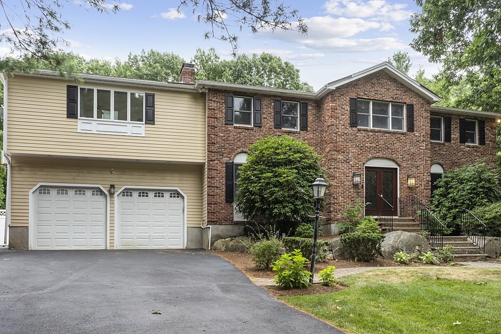 10 Ellsworth Road Andover, MA 01810 - Photo 1 of 42 Gallery Image 1