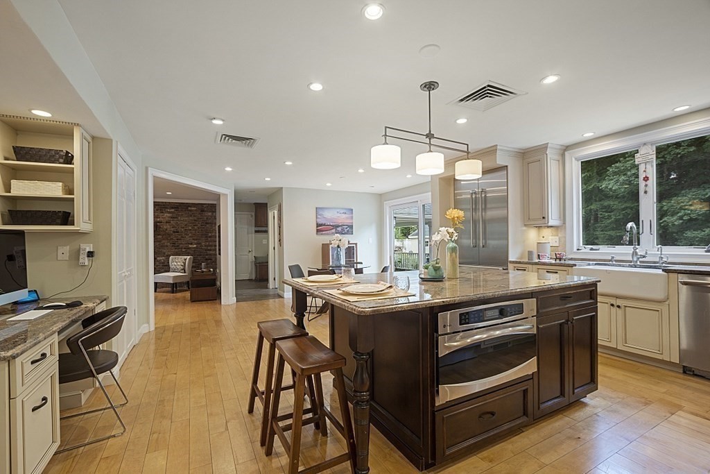 10 Ellsworth Road Andover, MA 01810 - Photo 18 of 42 Gallery Image 18
