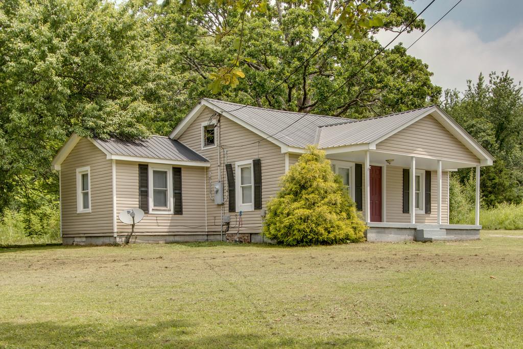 1475 Southside Road Southside, TN 37171 - Photo 3 of 27