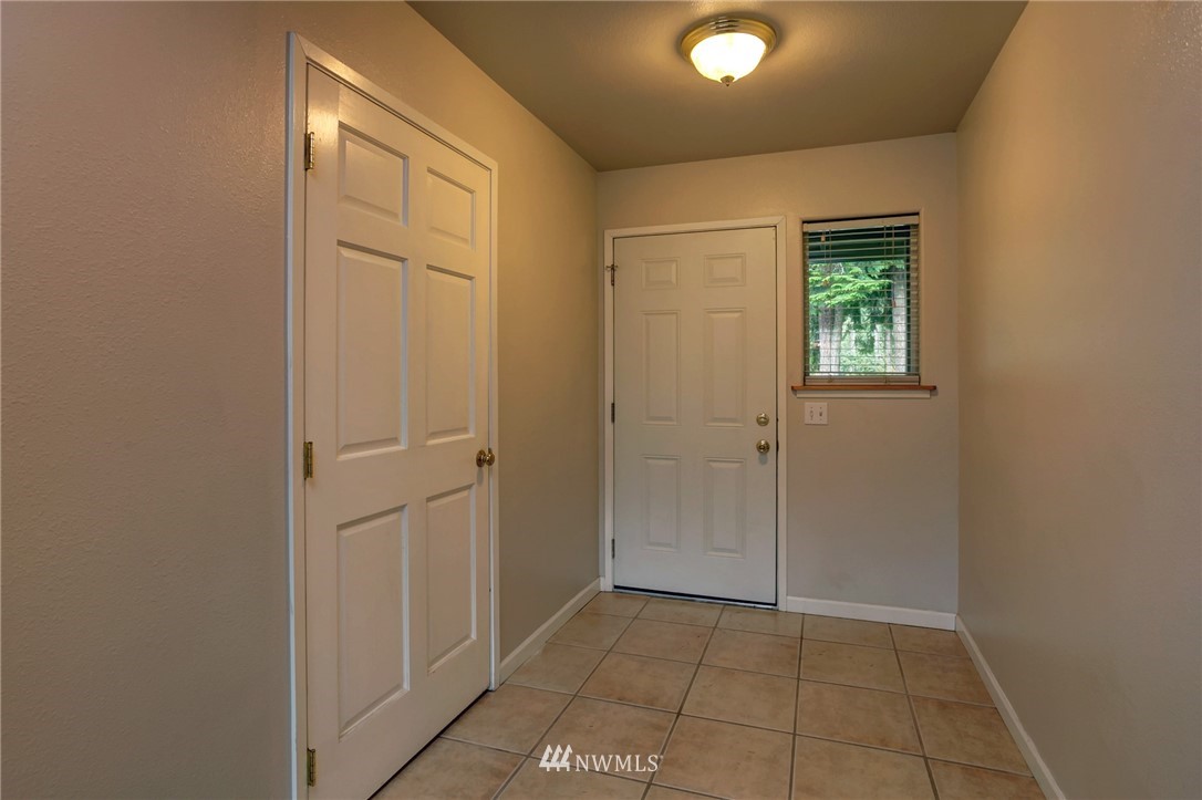 6259 Shamrock Road Maple Falls, WA 98266 - Photo 2 of 19 Gallery Image 2
