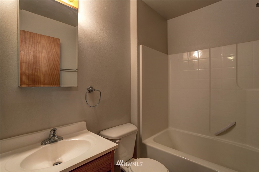 6259 Shamrock Road Maple Falls, WA 98266 - Photo 14 of 19 Gallery Image 14
