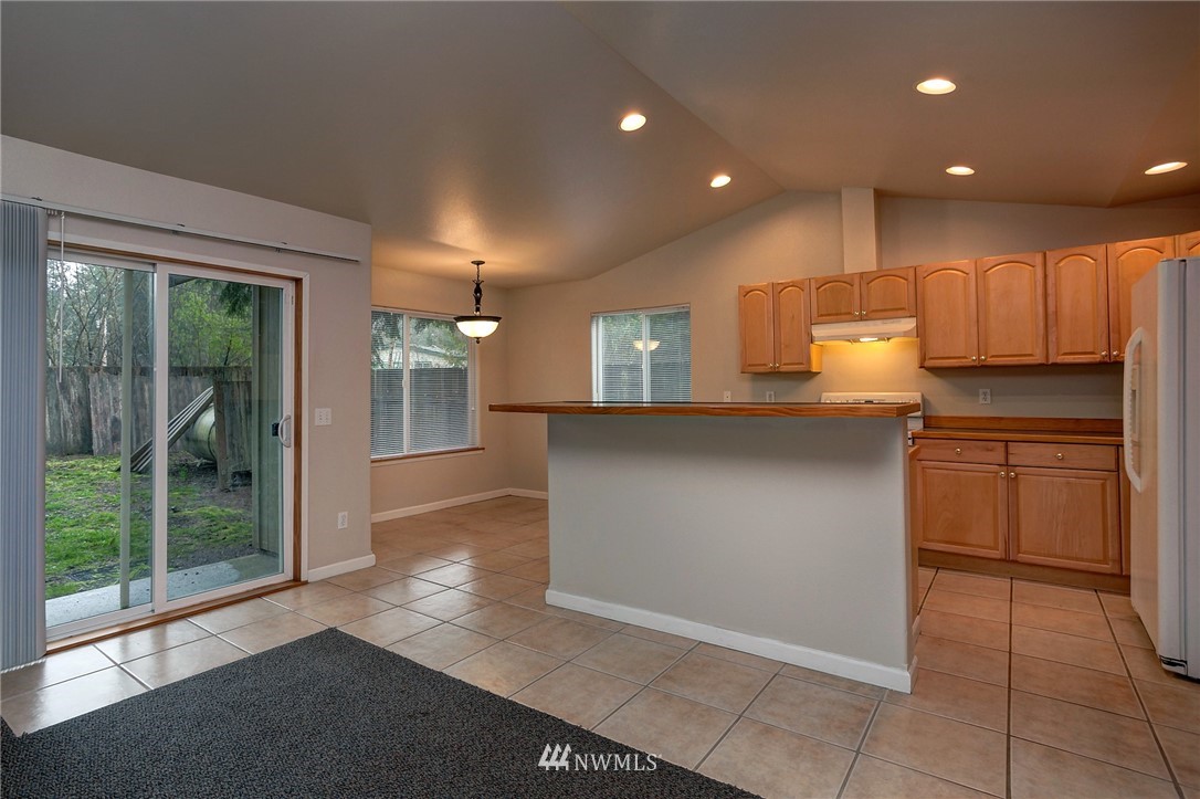 6259 Shamrock Road Maple Falls, WA 98266 - Photo 5 of 19 Gallery Image 5