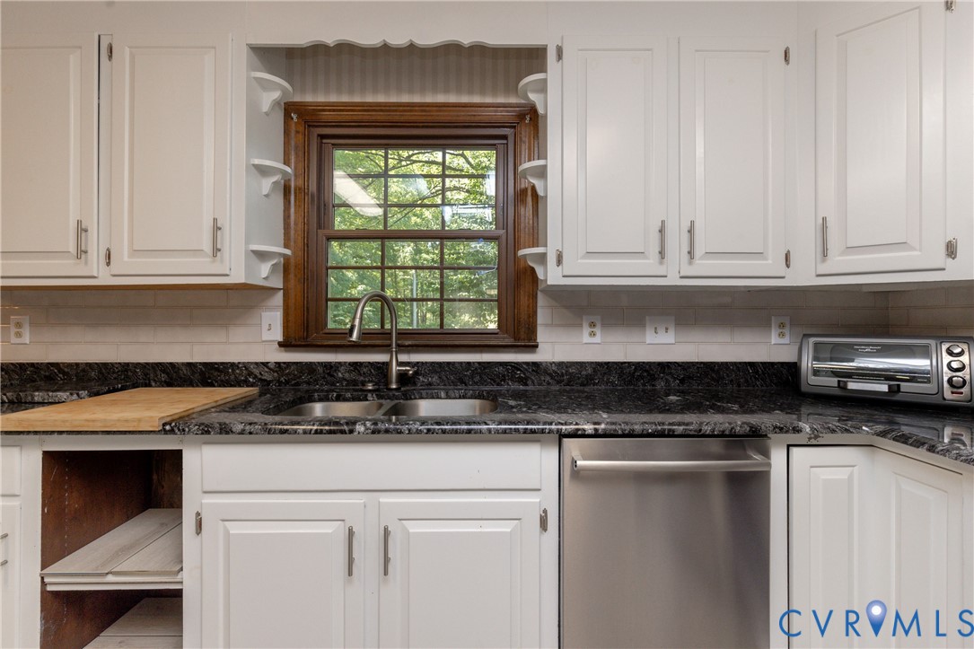 14500 Happy Hill Road Chester, VA 23831 - Photo 17 of 50