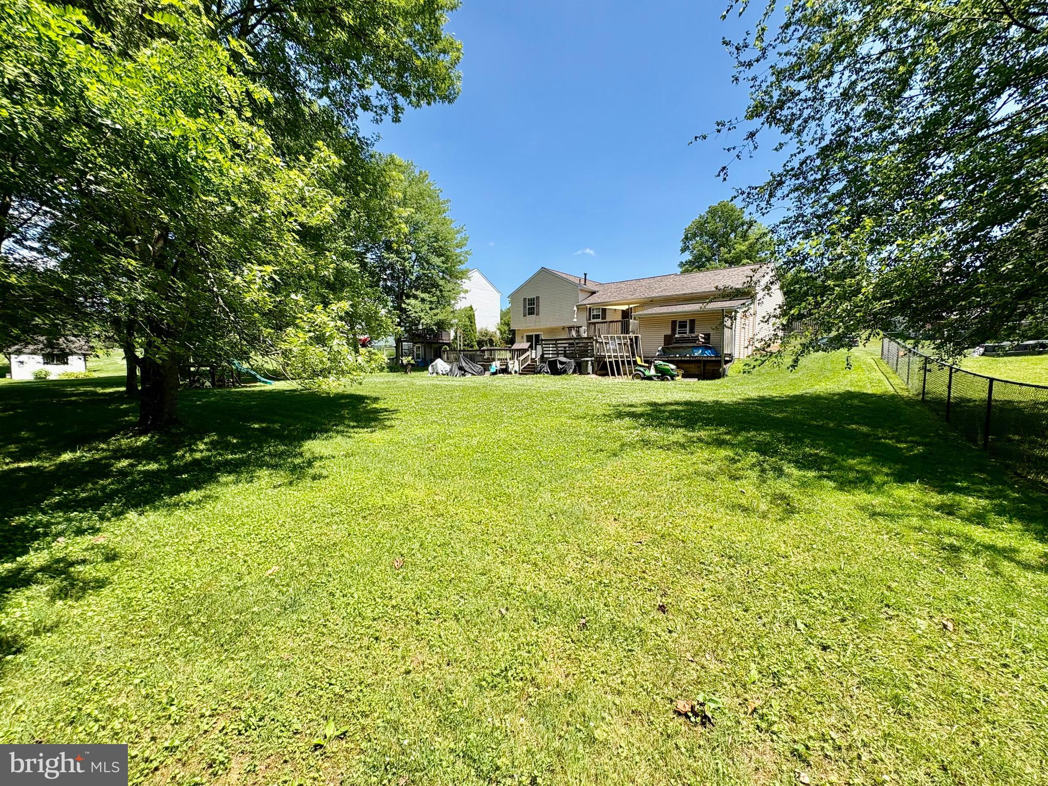 485 Crossing Way Manchester, PA 17345 - Photo 4 of 36