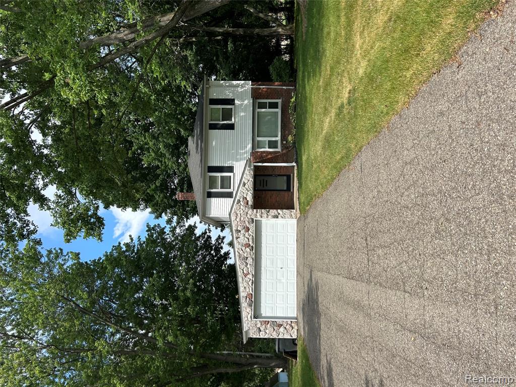 3364 Elder Road West Bloomfield, MI 48324 - Photo 1 of 18