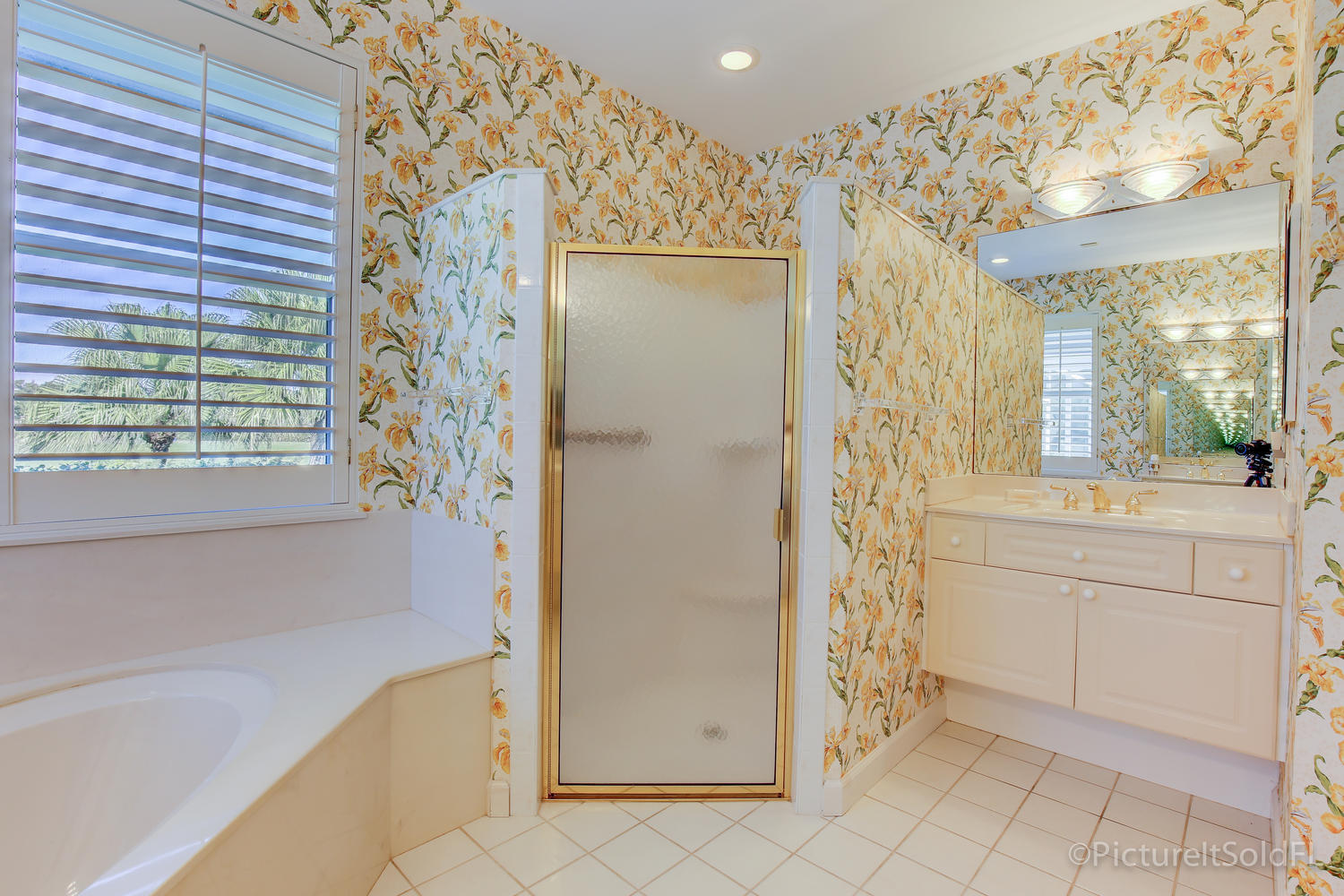 173 Orange Tree Drive Atlantis, FL 33462 - Photo 17 of 29 173 Orange Tree Dr Atlantis FL-large-016