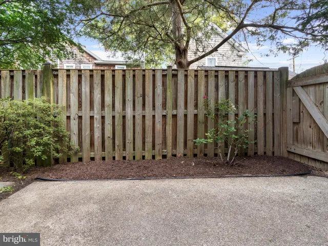 a view of a backyard with garden