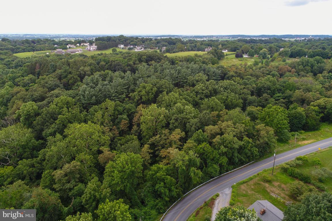 58 South Heck Road Lititz, PA 17543 - Photo 1 of 2