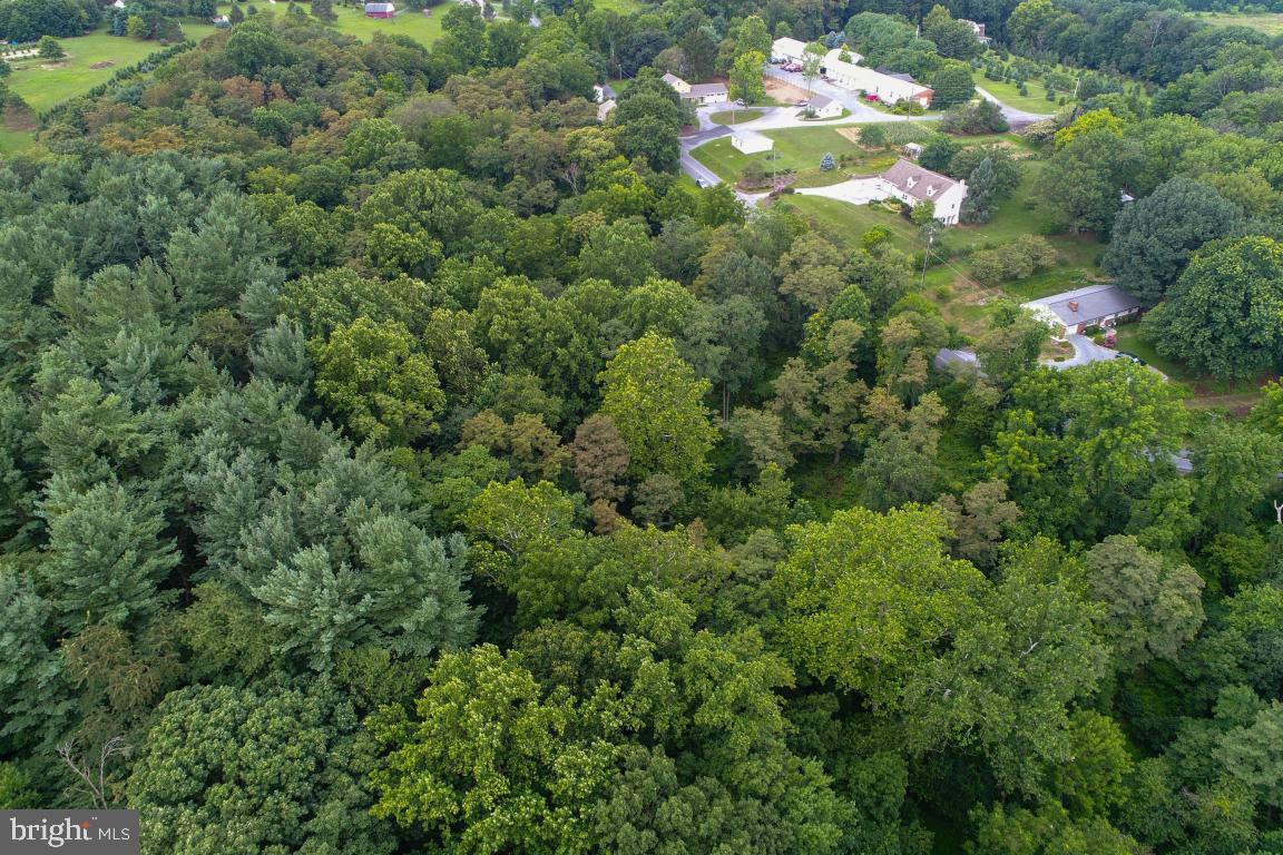58 South Heck Road Lititz, PA 17543 - Photo 2 of 2