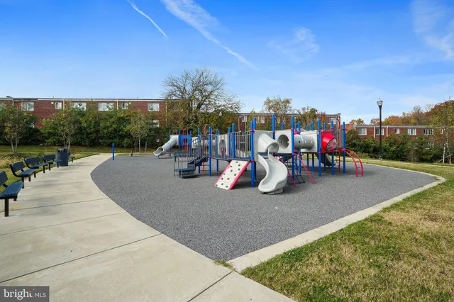 $550,000 | 2808 Devonshire Cliffs Terrace, Hyattsville, MD 20782