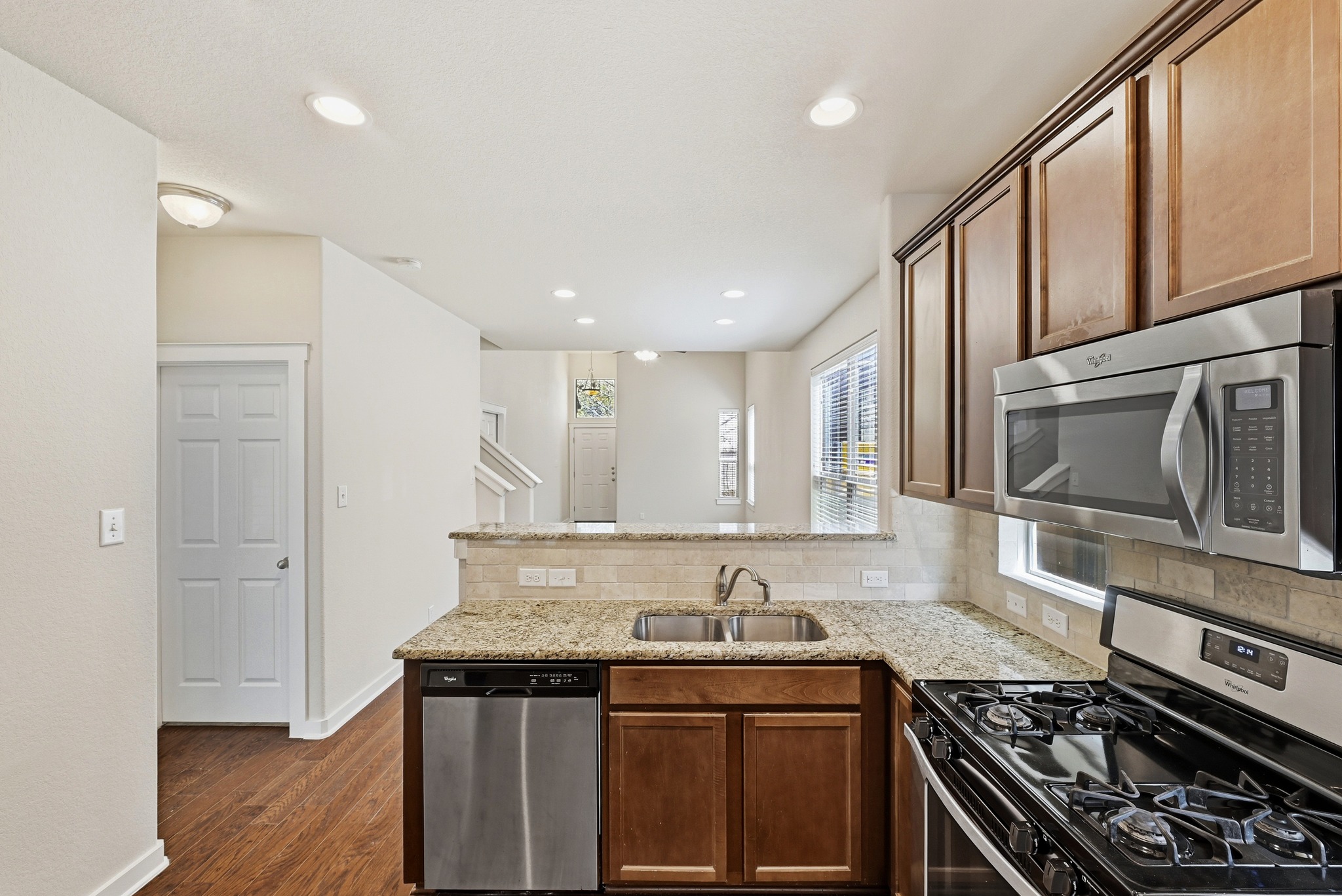 2101 Rivers Edge Way, Unit 32 Austin, TX 78741 - Photo 4 of 24