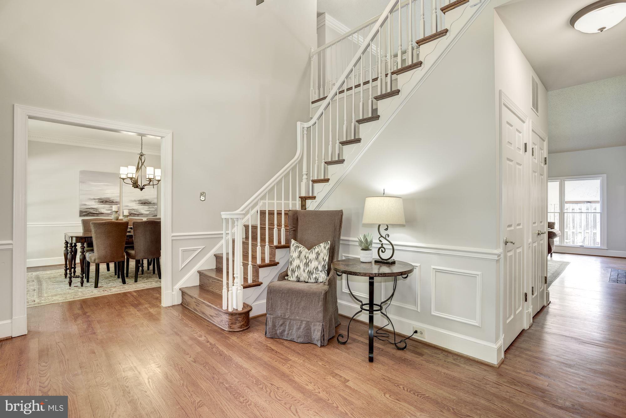 3609 North Rockingham Street Arlington, VA 22213 - Photo 8 of 49 Open Foyer