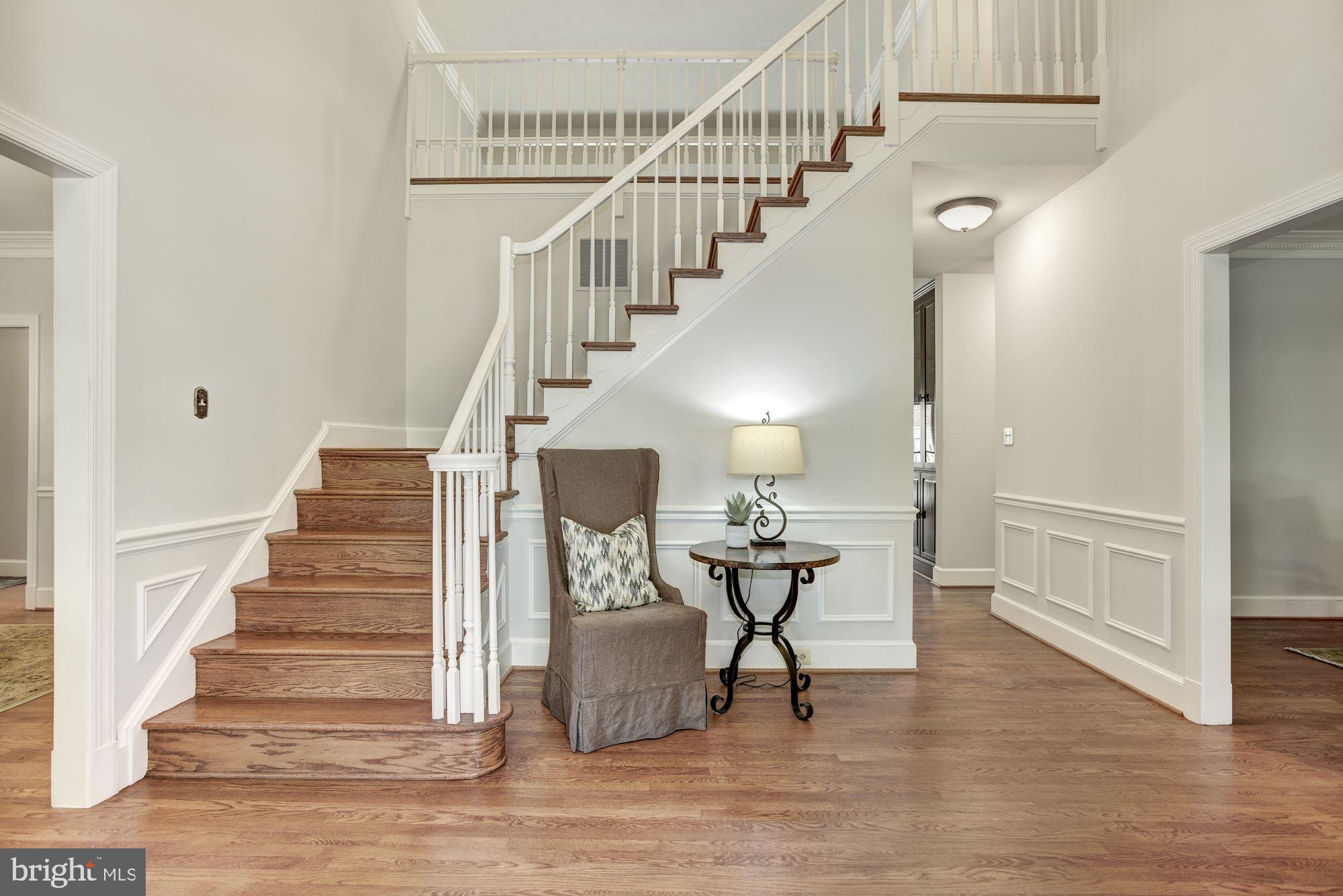 3609 North Rockingham Street Arlington, VA 22213 - Photo 9 of 49 Welcoming Foyer