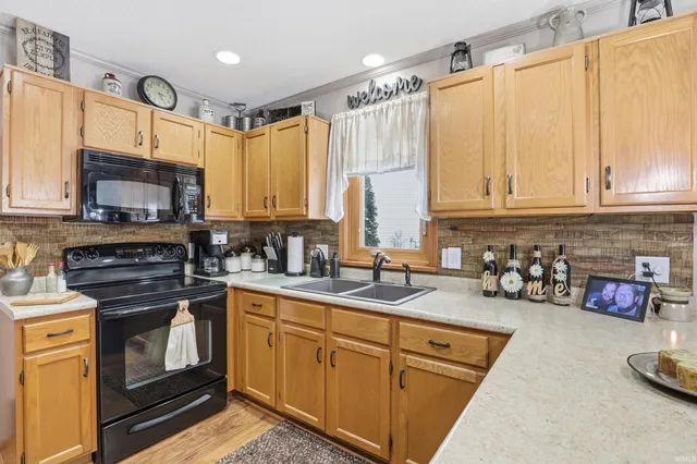 $243,500 | 605 Cobblers Court, Waterloo, IN 46793