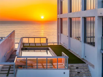 a view of an entryway