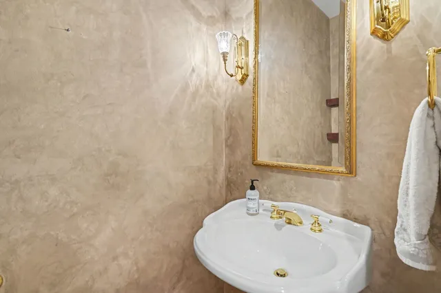 $975,000 | 2132 Neelys Bend Road, Madison, TN 37115