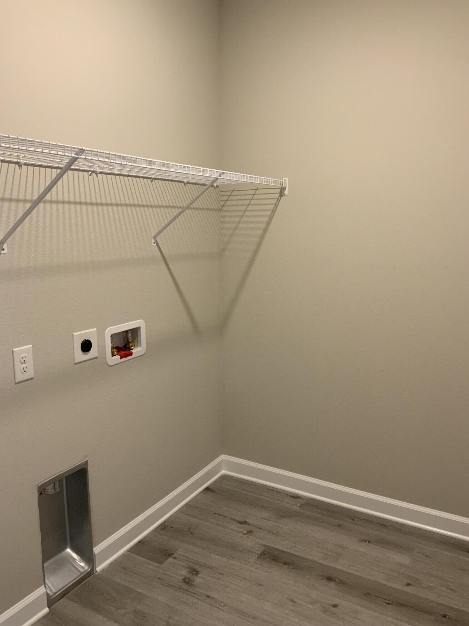 113 Shady Lane Crestview, FL 32536 - Photo 8 of 8 a view of small space