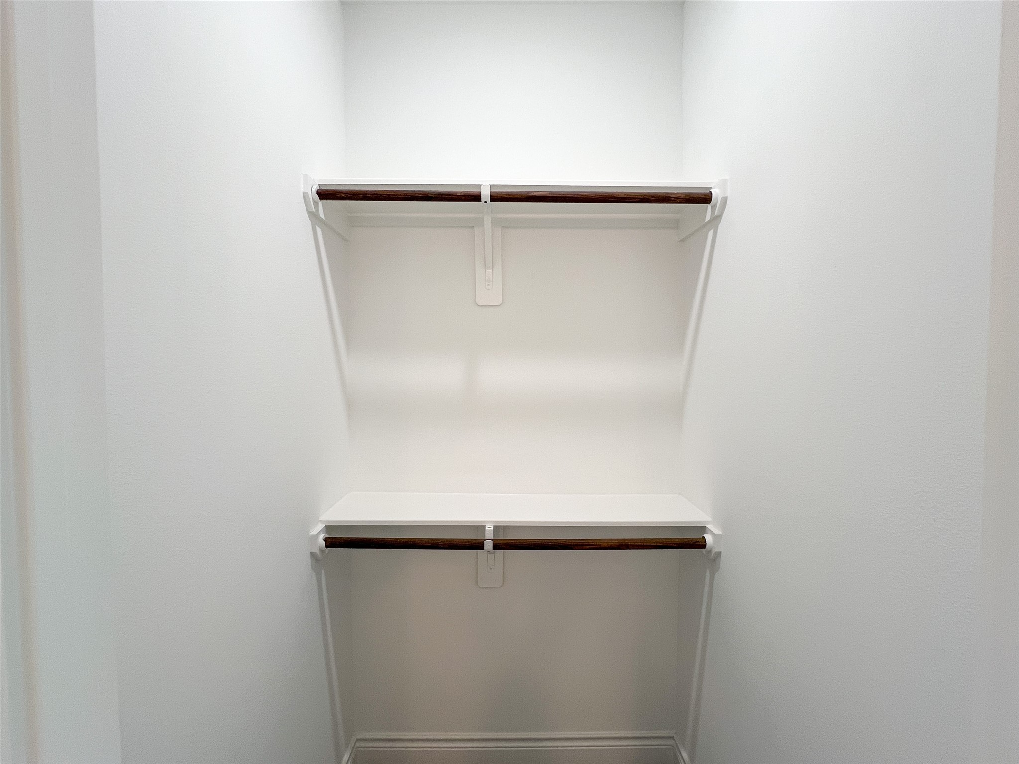 126 Lakeland Circle Rosharon, TX 77583 - Photo 39 of 49 a close view of closet