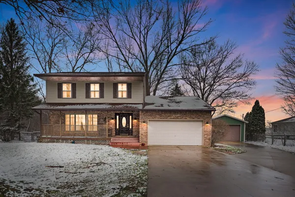 $379,000 | 23836 North Shore Drive, Edwardsburg, MI 49112