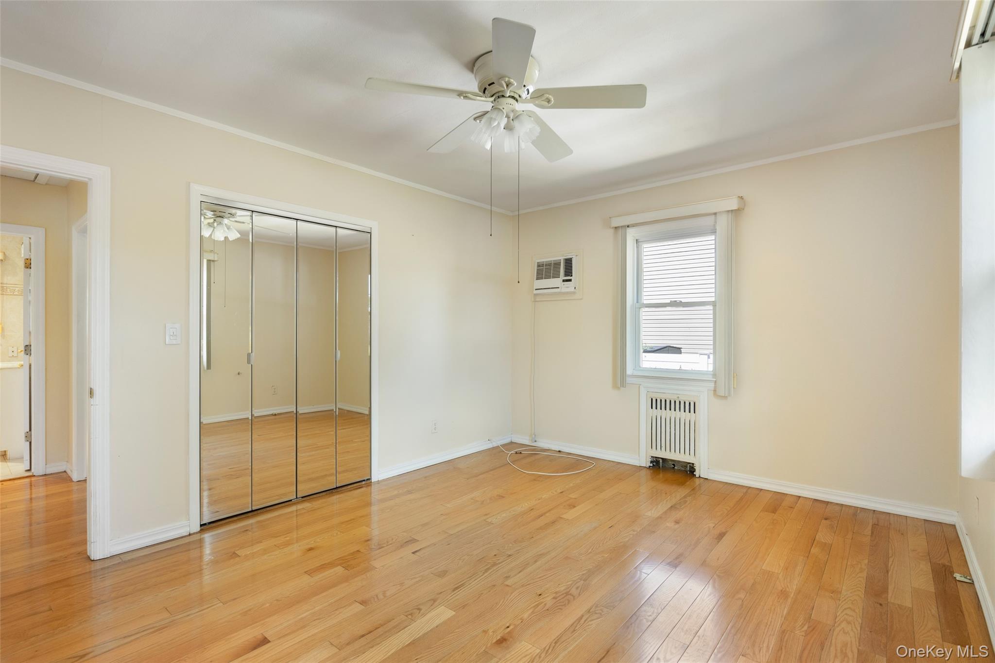 95 Laurel Road Lindenhurst, NY 11757 - Photo 10 of 28
