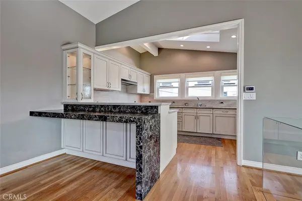 $7,900 | 3512 Vista Drive, Manhattan Beach, CA 90266