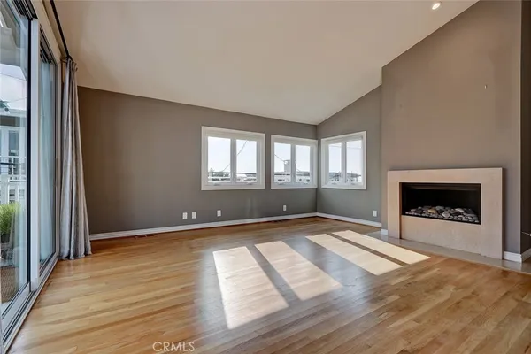 $7,900 | 3512 Vista Drive, Manhattan Beach, CA 90266