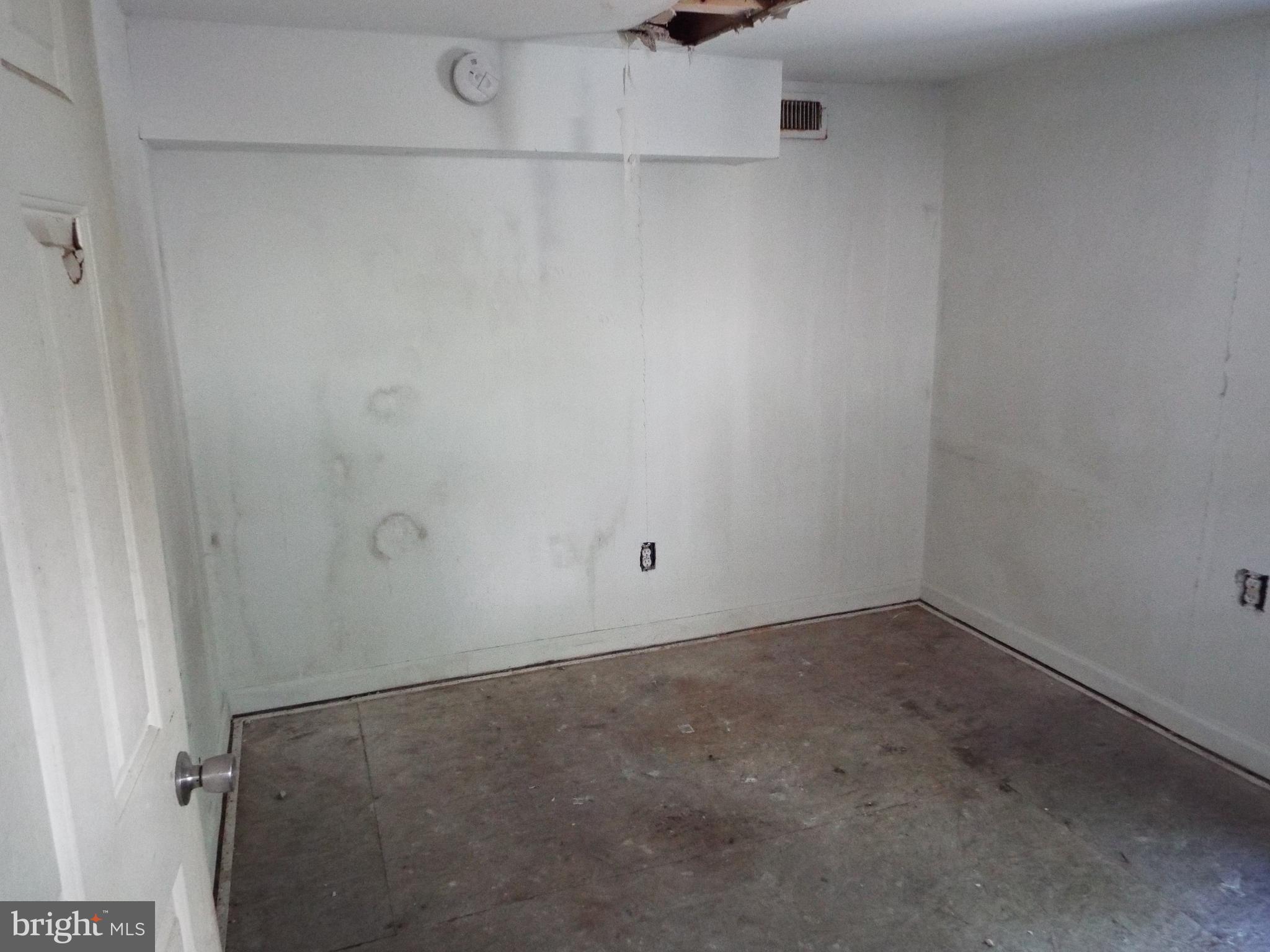 156 Frederick Road Catonsville, MD 21228 - Photo 17 of 21