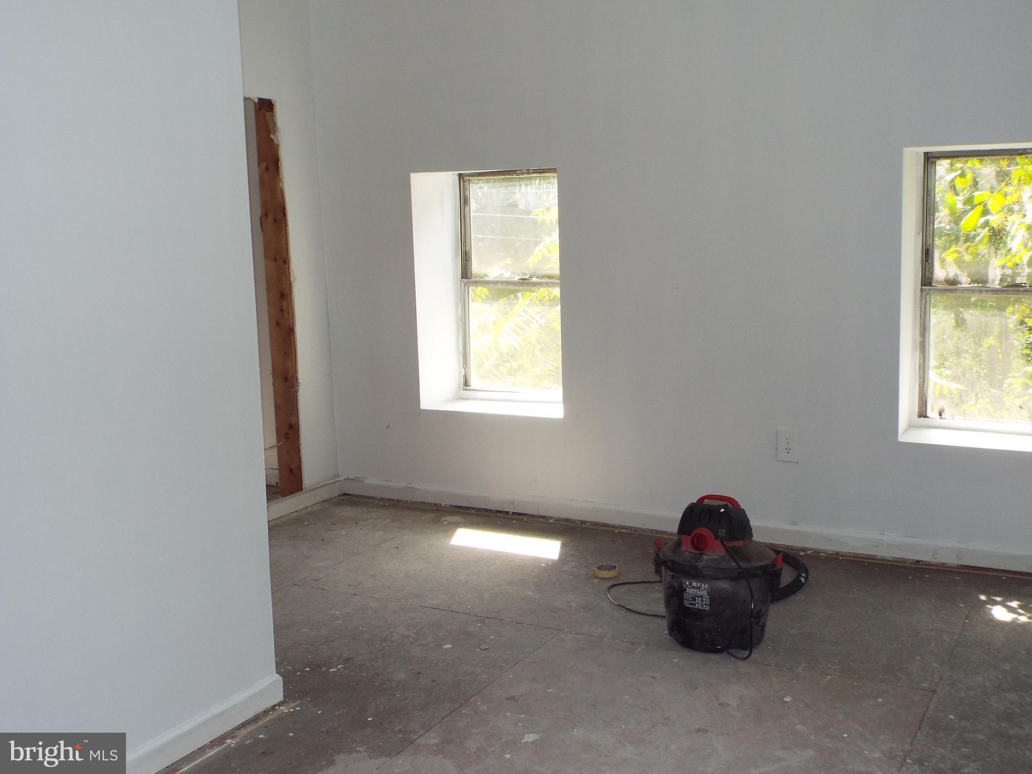 156 Frederick Road Catonsville, MD 21228 - Photo 18 of 21