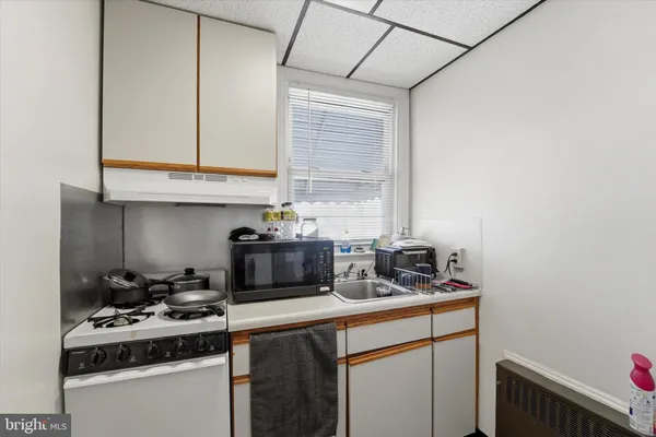 $350,000 | 828 Fairfax Road, Drexel Hill, PA 19026