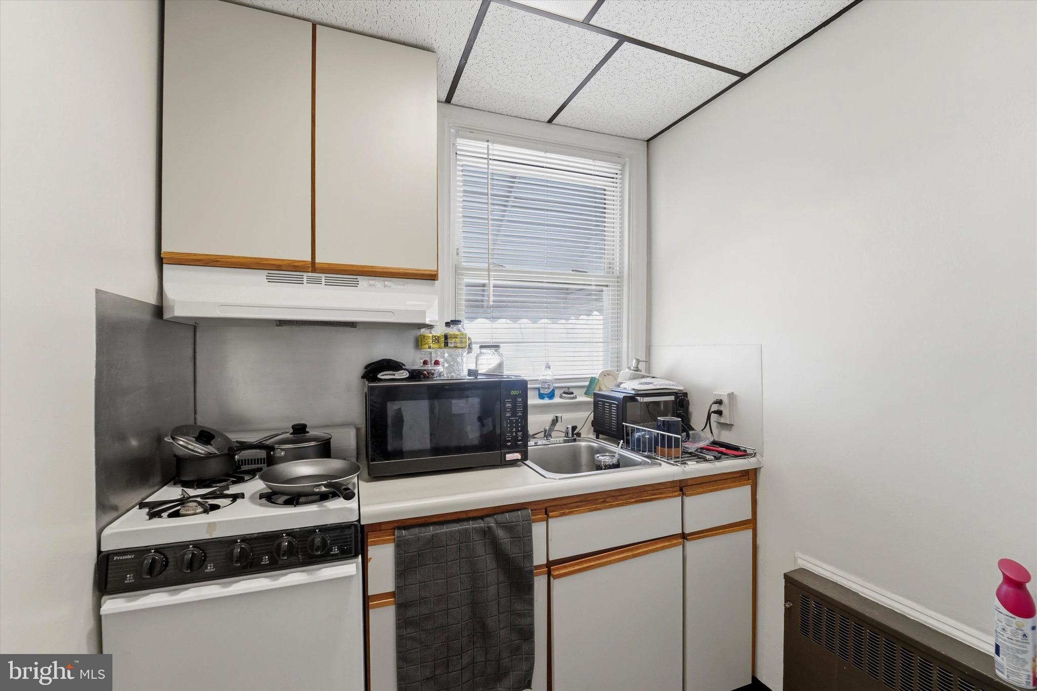 828 Fairfax Road Drexel Hill, PA 19026 - Photo 14 of 26