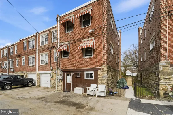 $350,000 | 828 Fairfax Road, Drexel Hill, PA 19026