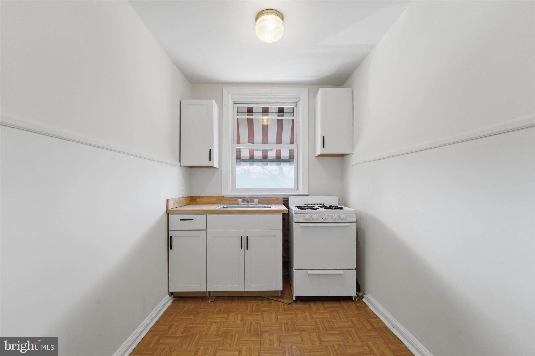 828 Fairfax Road Drexel Hill, PA 19026 - Photo 6 of 26