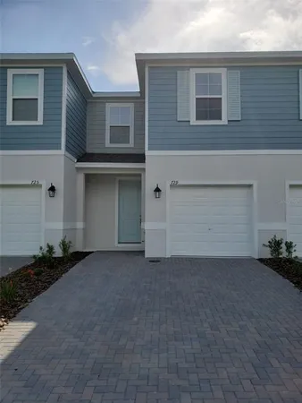 $2,280 | 729 Maple Oak Drive, DeLand, FL 32720
