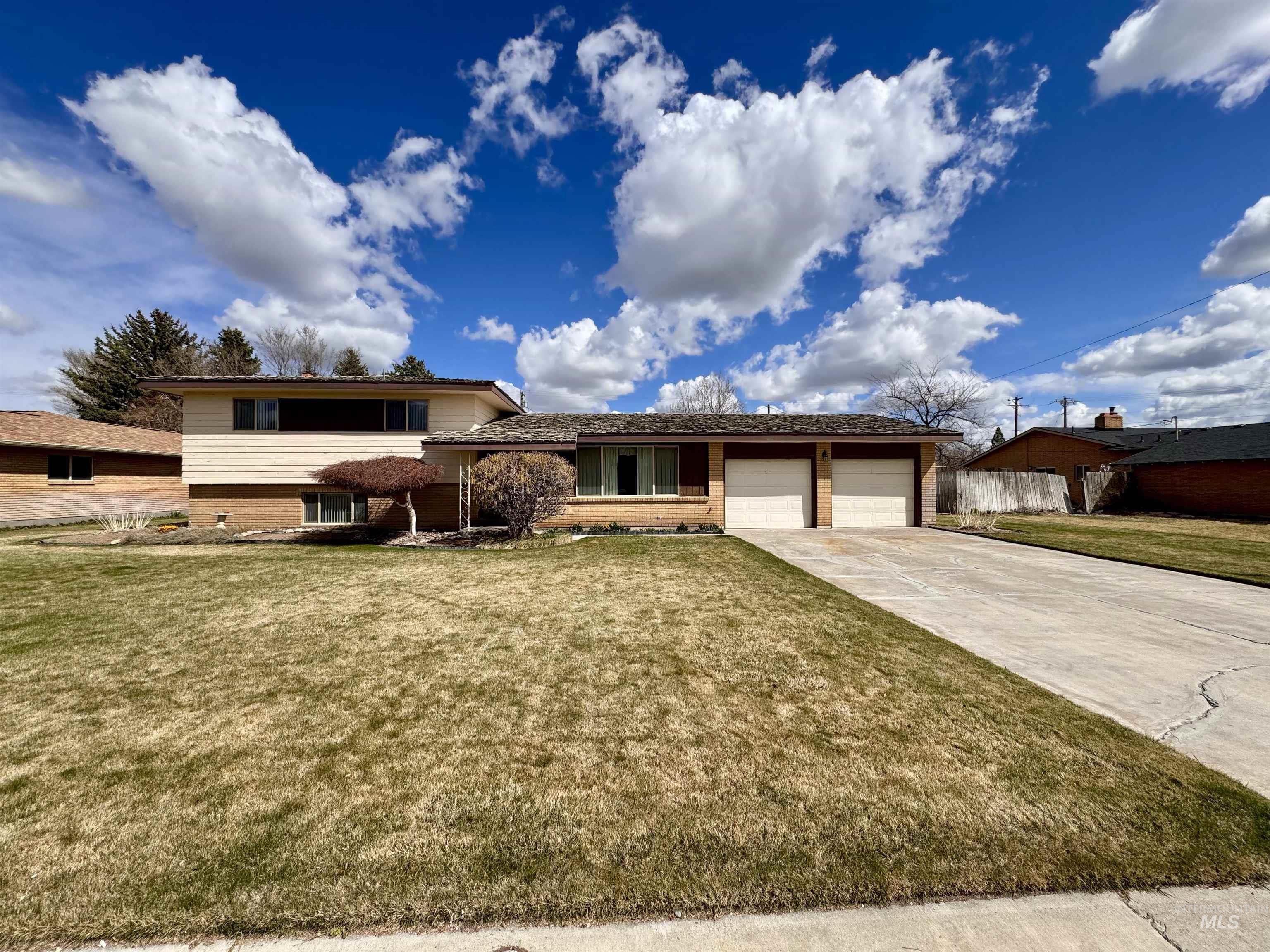 232 Pleasant Way Rupert, ID 83350 - Photo 2 of 28