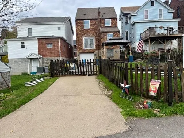 $2,400 | 1202 Berkshire Avenue, Pittsburgh, PA 15226