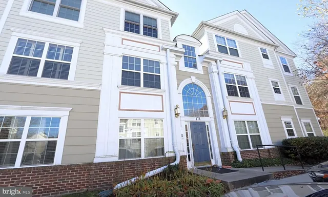 $2,500 | 174 Kendrick Place, Unit 26, Gaithersburg, MD 20878