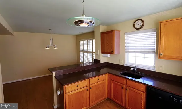 $2,500 | 174 Kendrick Place, Unit 26, Gaithersburg, MD 20878