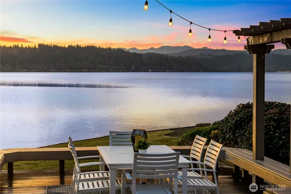 $4,898,000 | 3418 West Lake Sammamish Parkway Southeast, Bellevue, WA 98008