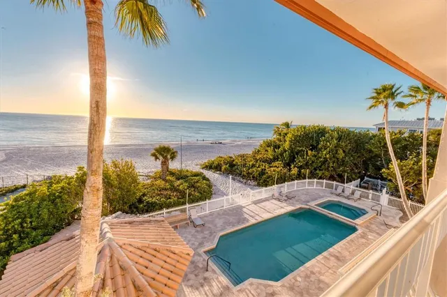 $2,295,000 | 6424 Gulf Drive, Unit 7, Holmes Beach, FL 34217