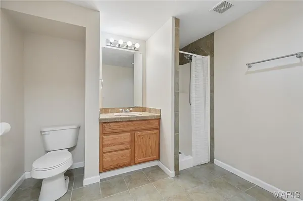 $459,900 | 158 Royalwood Pl Court, Lake St. Louis, MO 63367