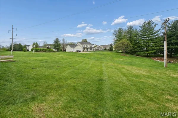 $459,900 | 158 Royalwood Pl Court, Lake St. Louis, MO 63367