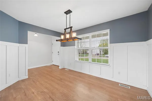 $459,900 | 158 Royalwood Pl Court, Lake St. Louis, MO 63367