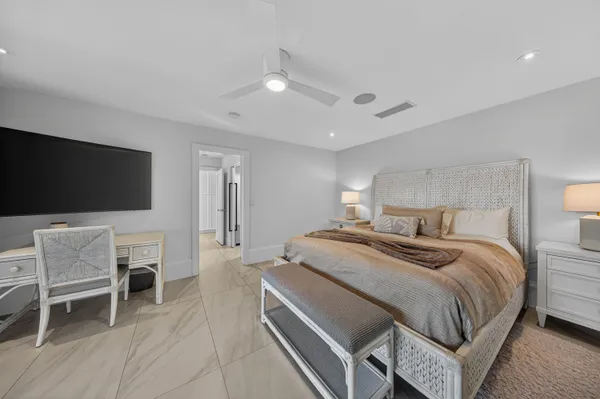 $34,995 | 3109 Northeast 42nd Court, Fort Lauderdale, FL 33308