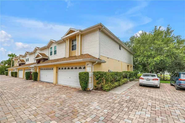$385,000 | 2982 Estancia Place, Clearwater, FL 33761
