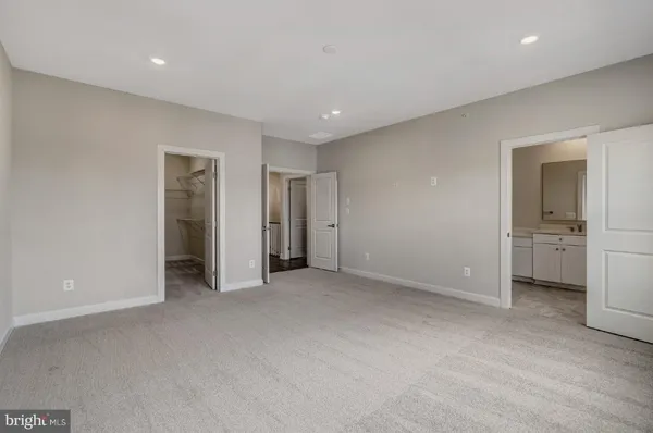 $4,000 | 43769 Metro Terrace, Ashburn, VA 20147