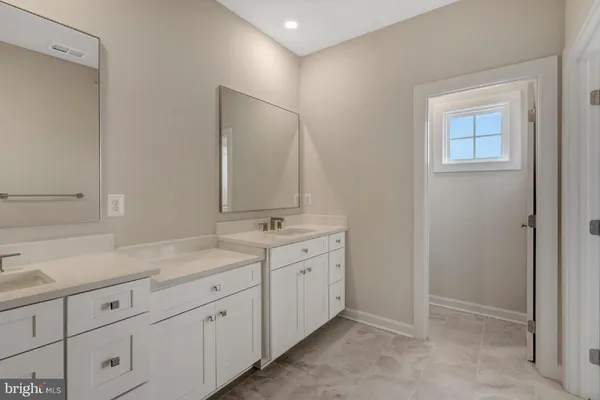 $4,000 | 43769 Metro Terrace, Ashburn, VA 20147