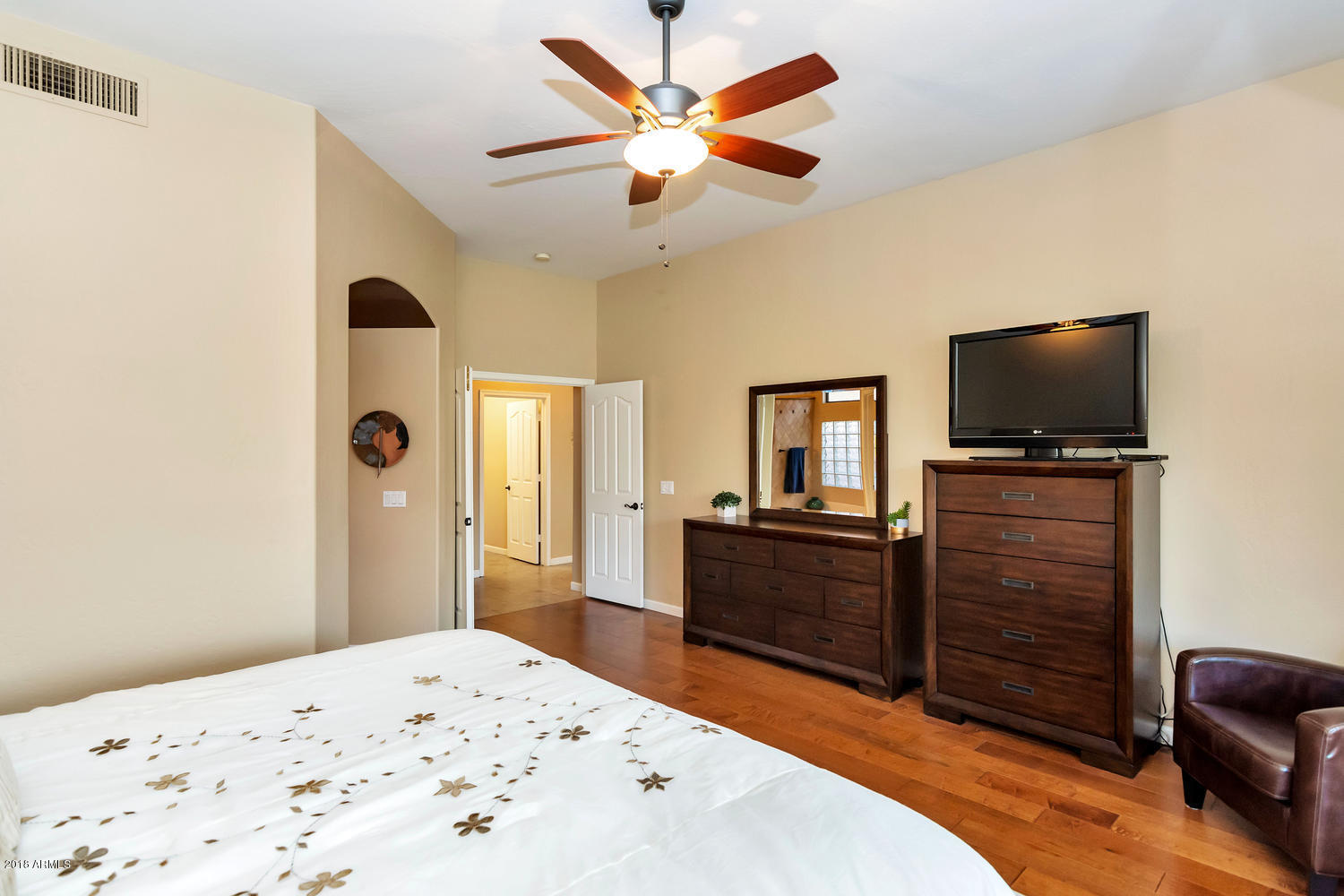 4419 East Jaeger Road Phoenix, AZ 85050 - Photo 13 of 33 4419 E Jaeger Rd-large-013-17-Master Bed