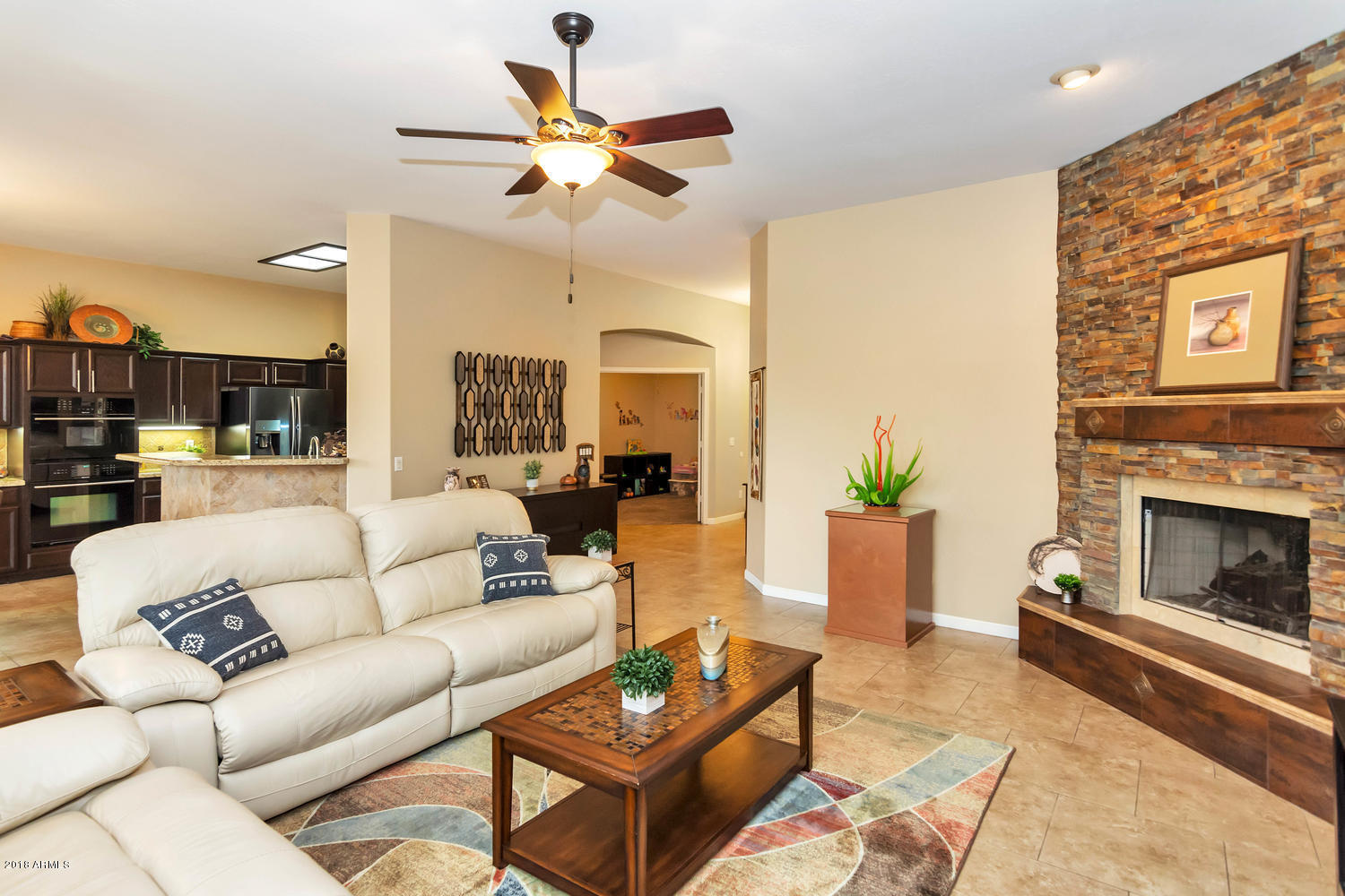 4419 East Jaeger Road Phoenix, AZ 85050 - Photo 5 of 33 4419 E Jaeger Rd-large-005-28-Main Livin